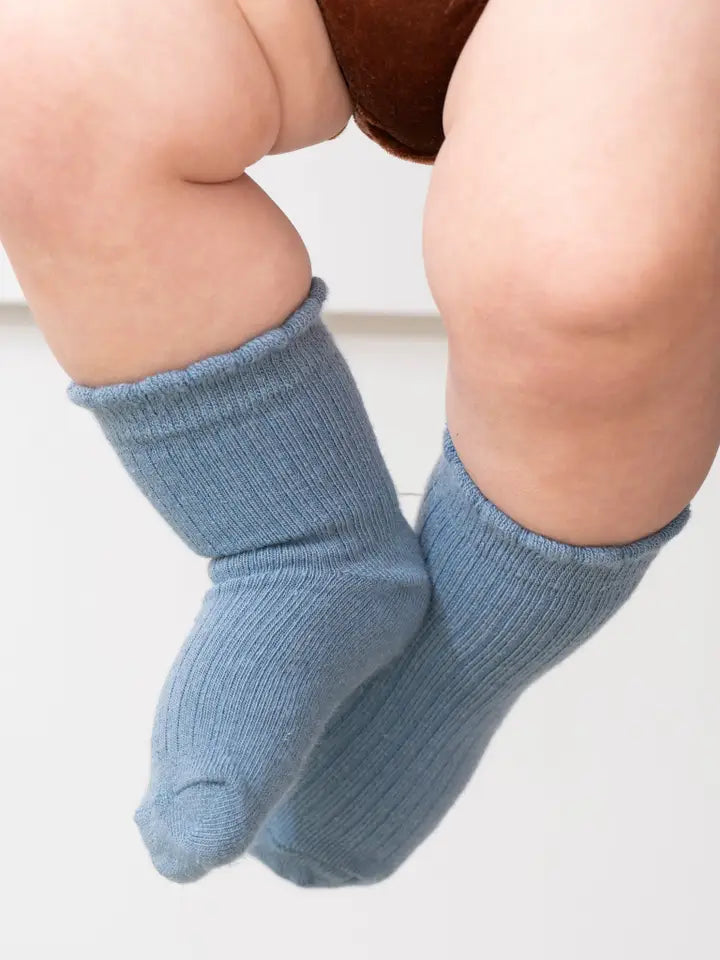 Scallop Hem Crew Socks