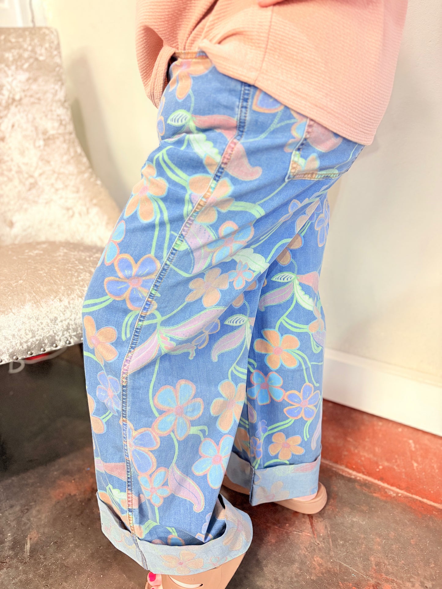 Easel Floral Print Pants