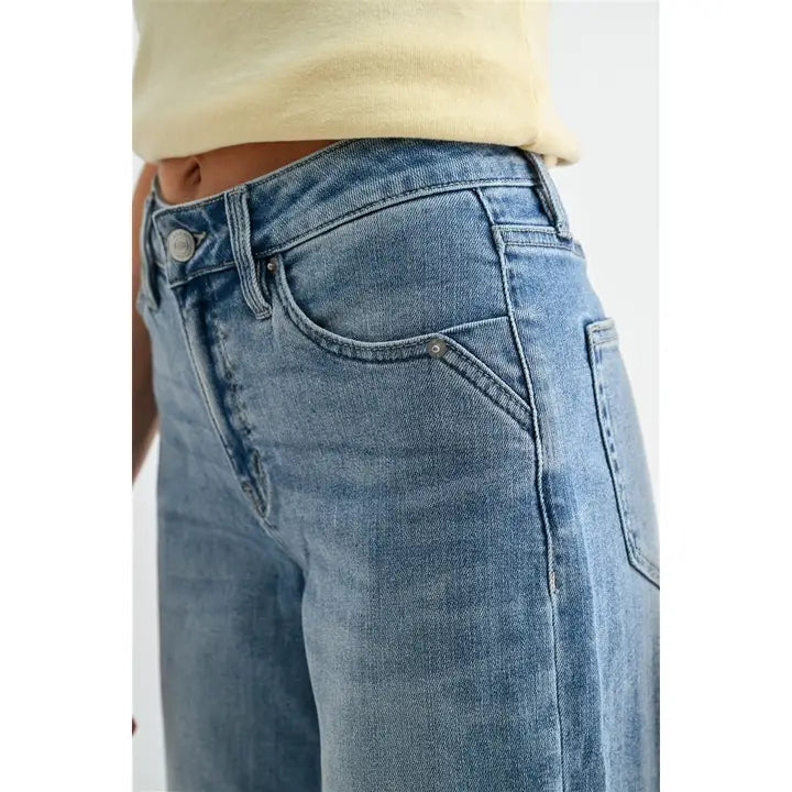 Mid Rise Wide Leg Crop Jeans