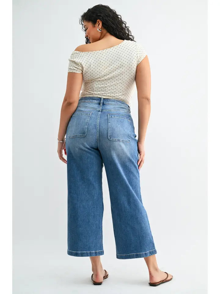 High Rise Cropped Wide Leg with Patch Pocket Jeans