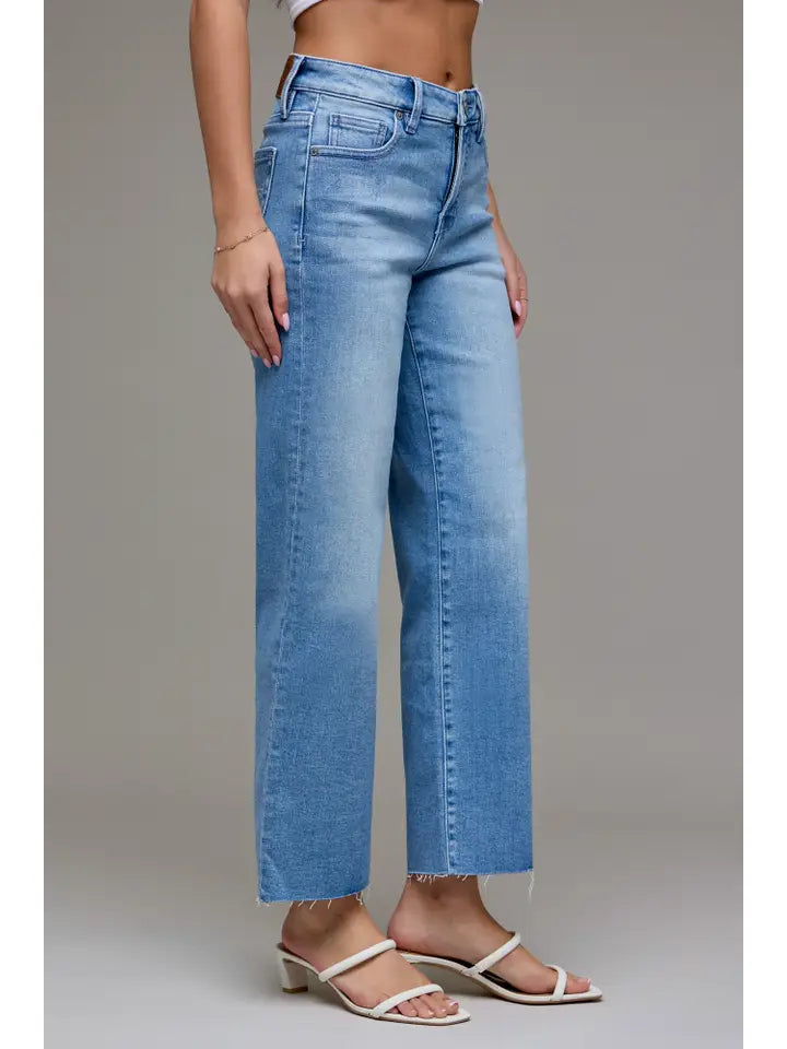 Ella Medium Wash Mid Rise Stretch Classic Cropped Pants