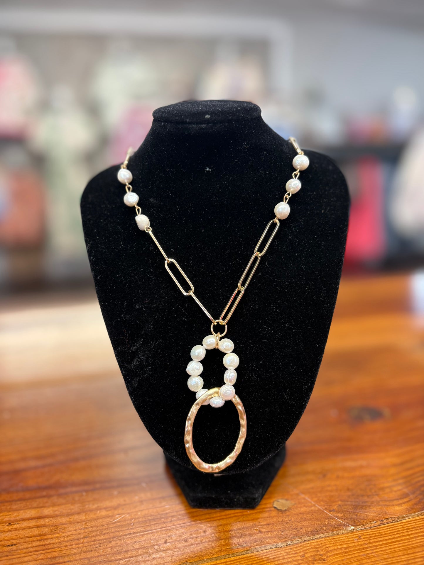 The Pearl Muse Necklace