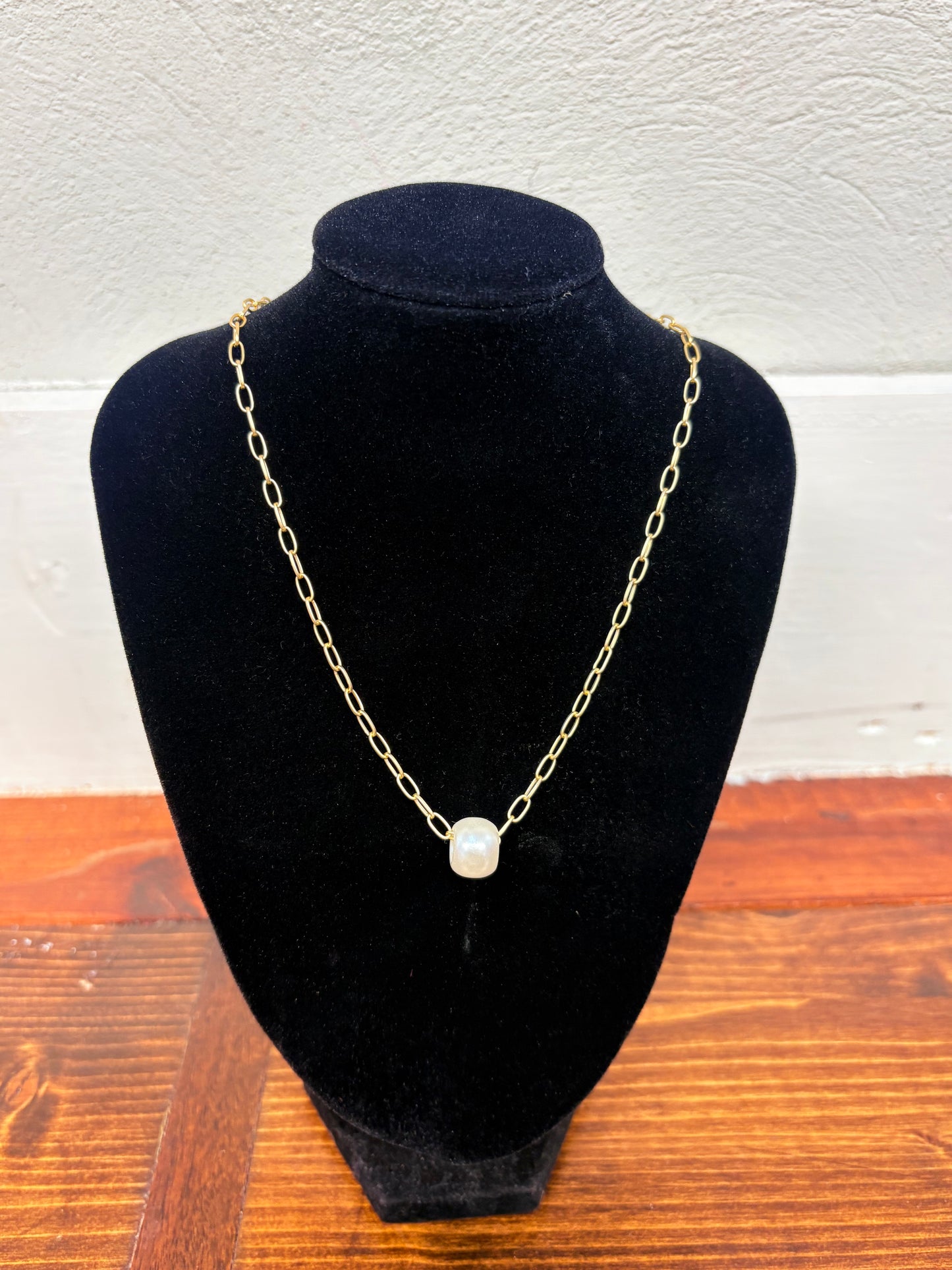 Gold Shimmer Pearl Necklace