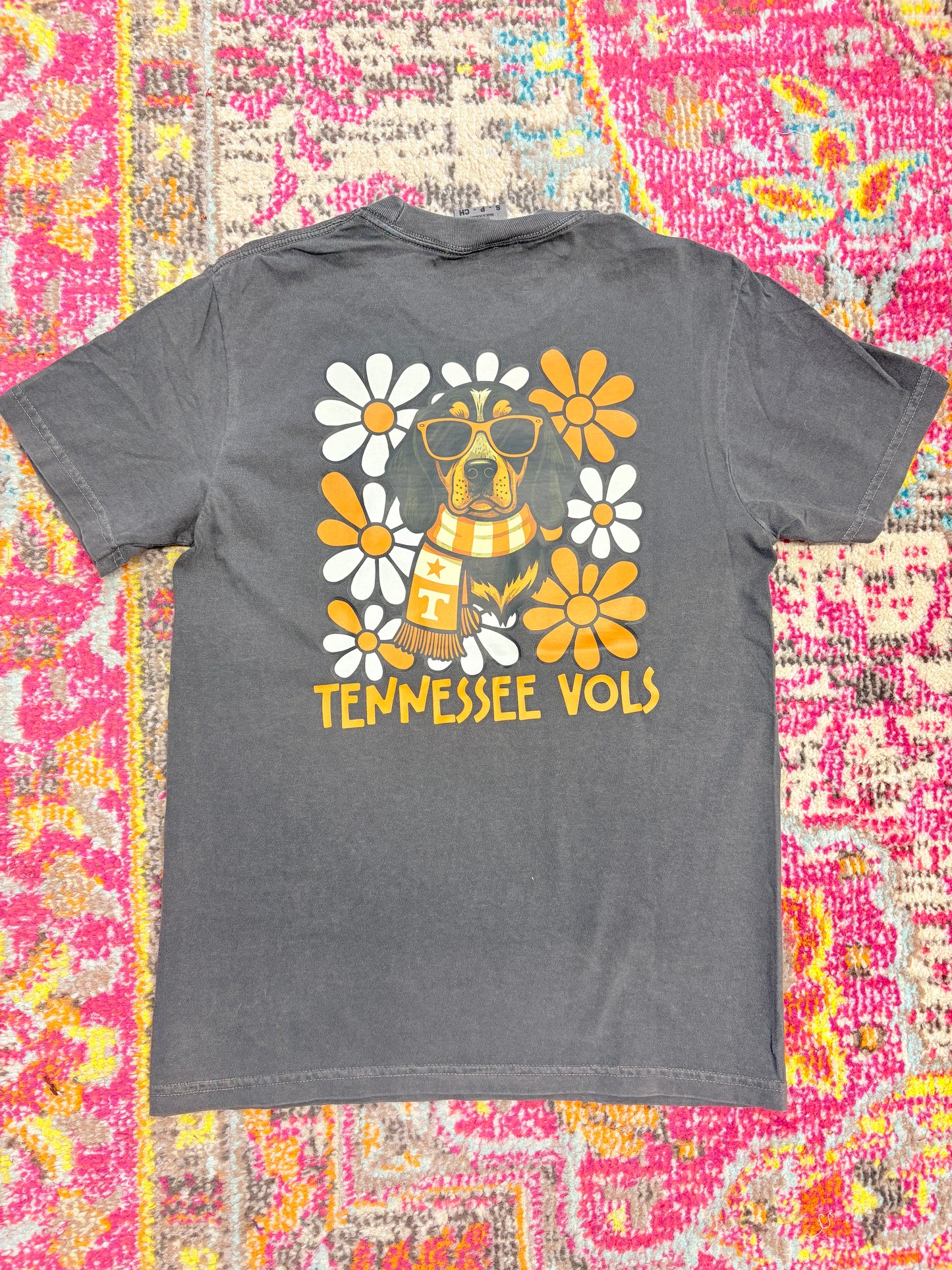 Smokey Daisy Tee