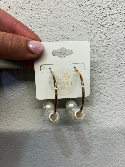 Gold 3 Pearl Hoops