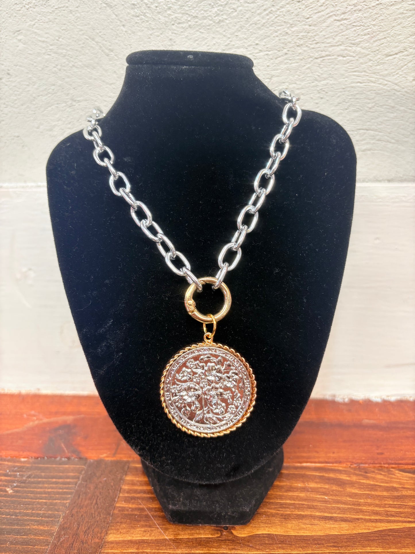 The Windsor Necklace