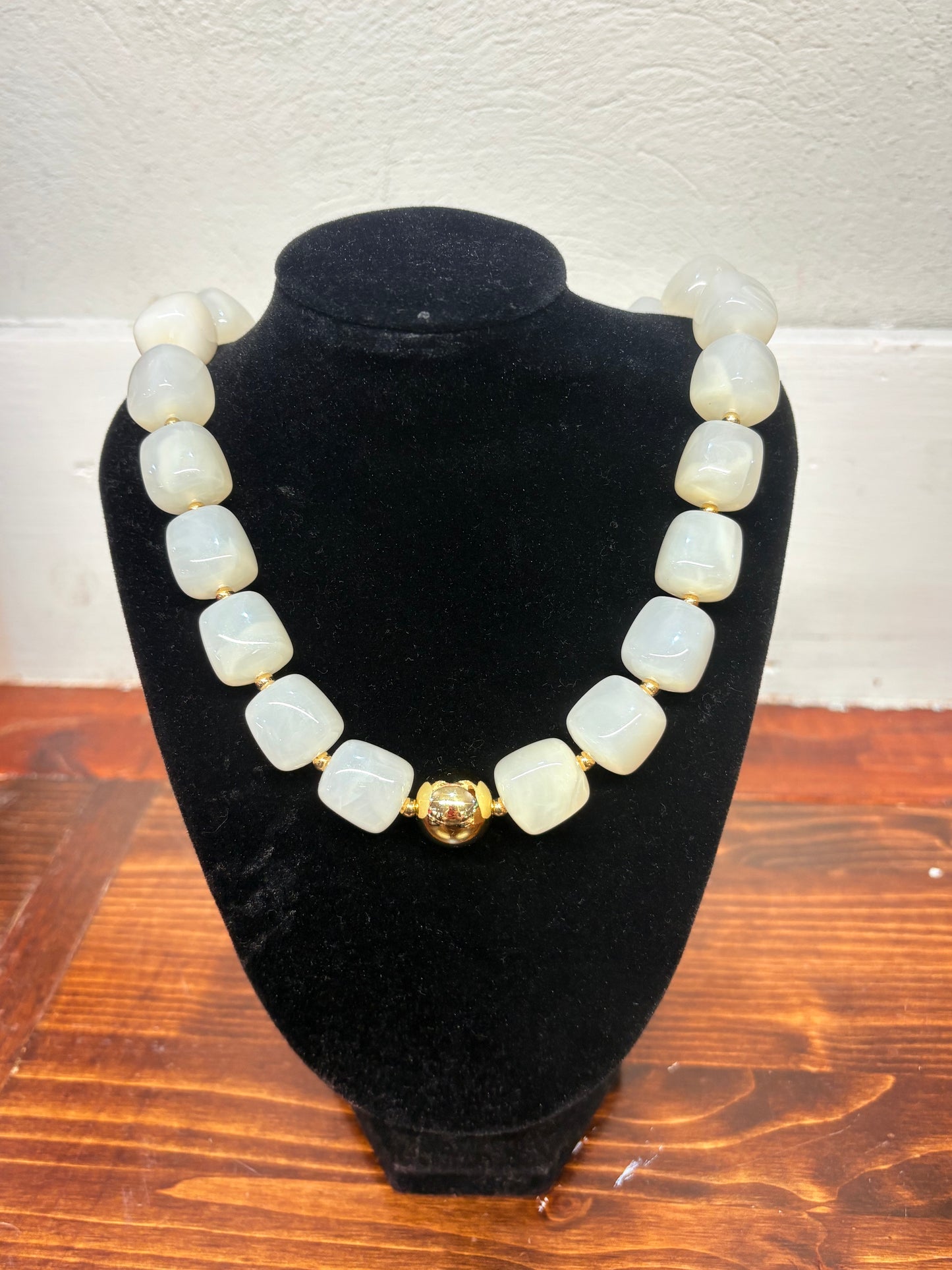 Pearl Glow Necklace