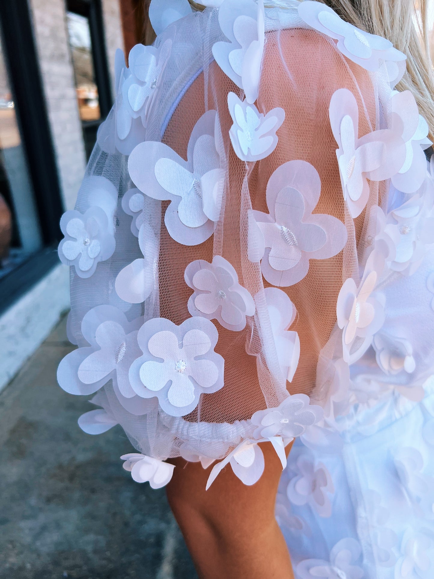 Umgee White 3-D Flower Dress