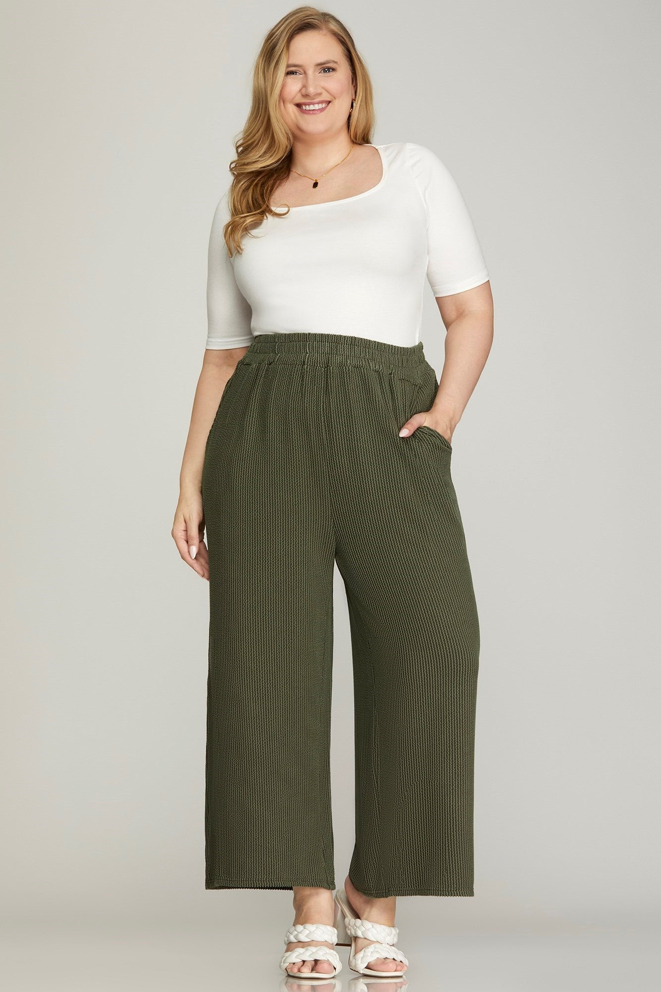 Plus Olive Wide Leg Capri Textured Pants with Pockets