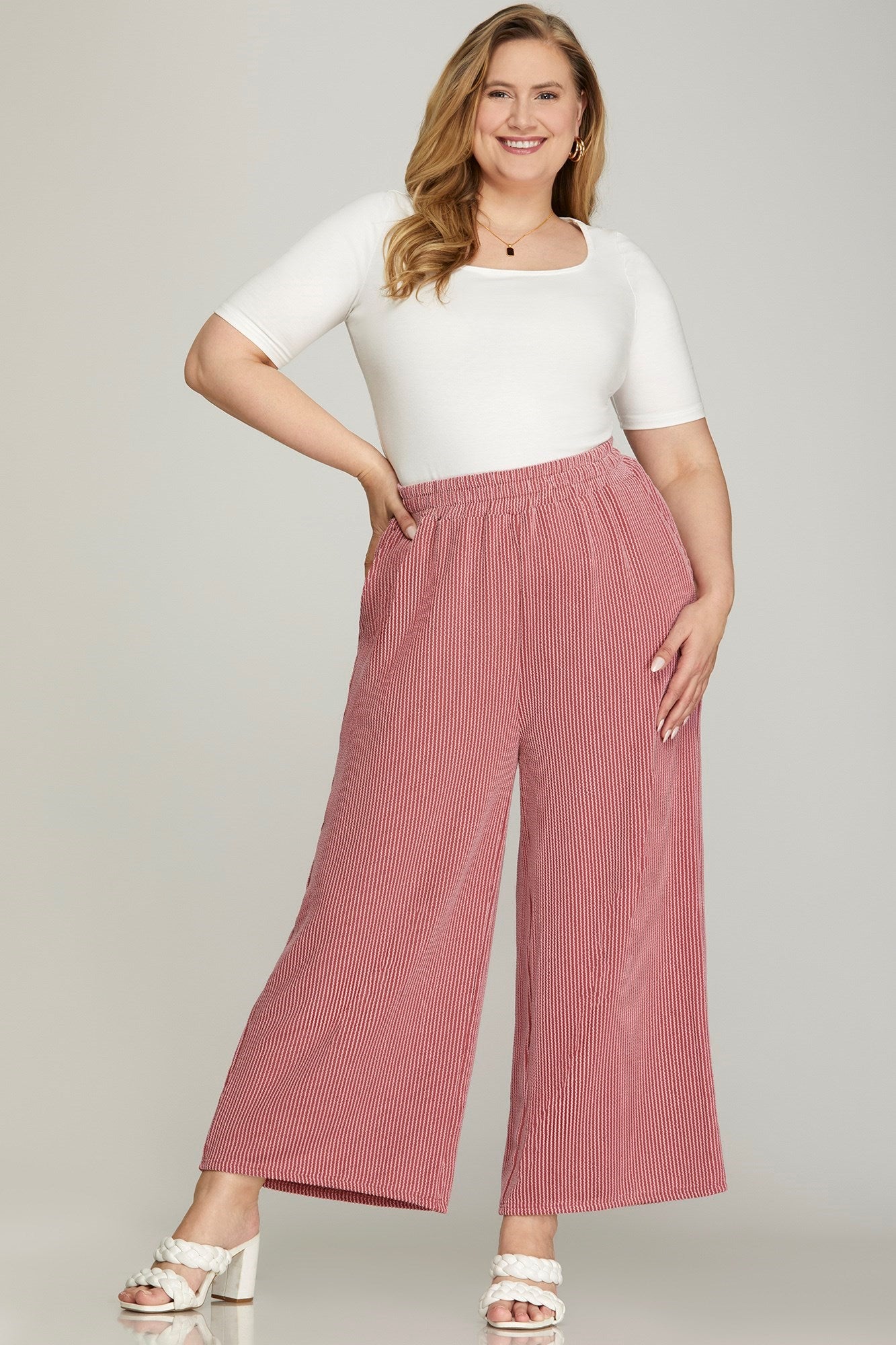 Plus Mauve Wide Leg Capri Textured Pants with Pockets